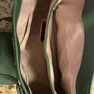 Leather Michael Kors tote with matching wallet